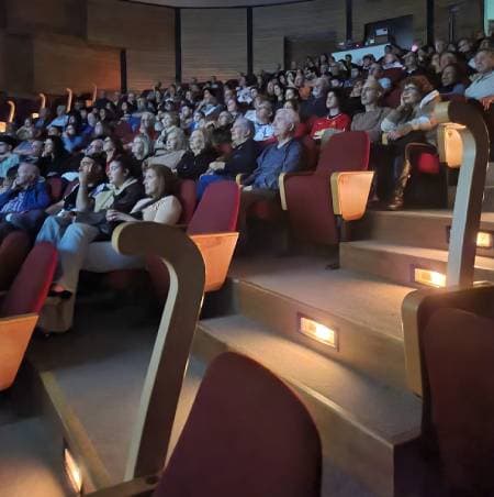 Publico presente en la pelicula Muchachos