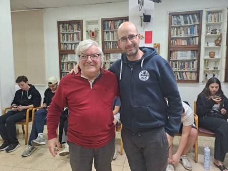 Jóvenes del Hanoar Hazioni compartiendo la OLEI