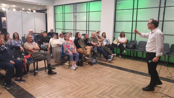 Encuentro con Roni Kaplan: voces, danza y reflexión sobre el presente de Israel