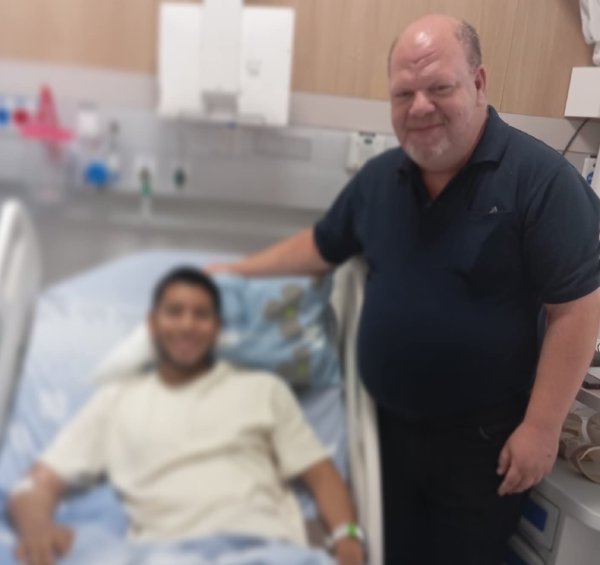 No estuvo solo ni un segundo: la historia del soldado colombiano herido en Gaza… y la mano de OLEI que nunca lo soltó